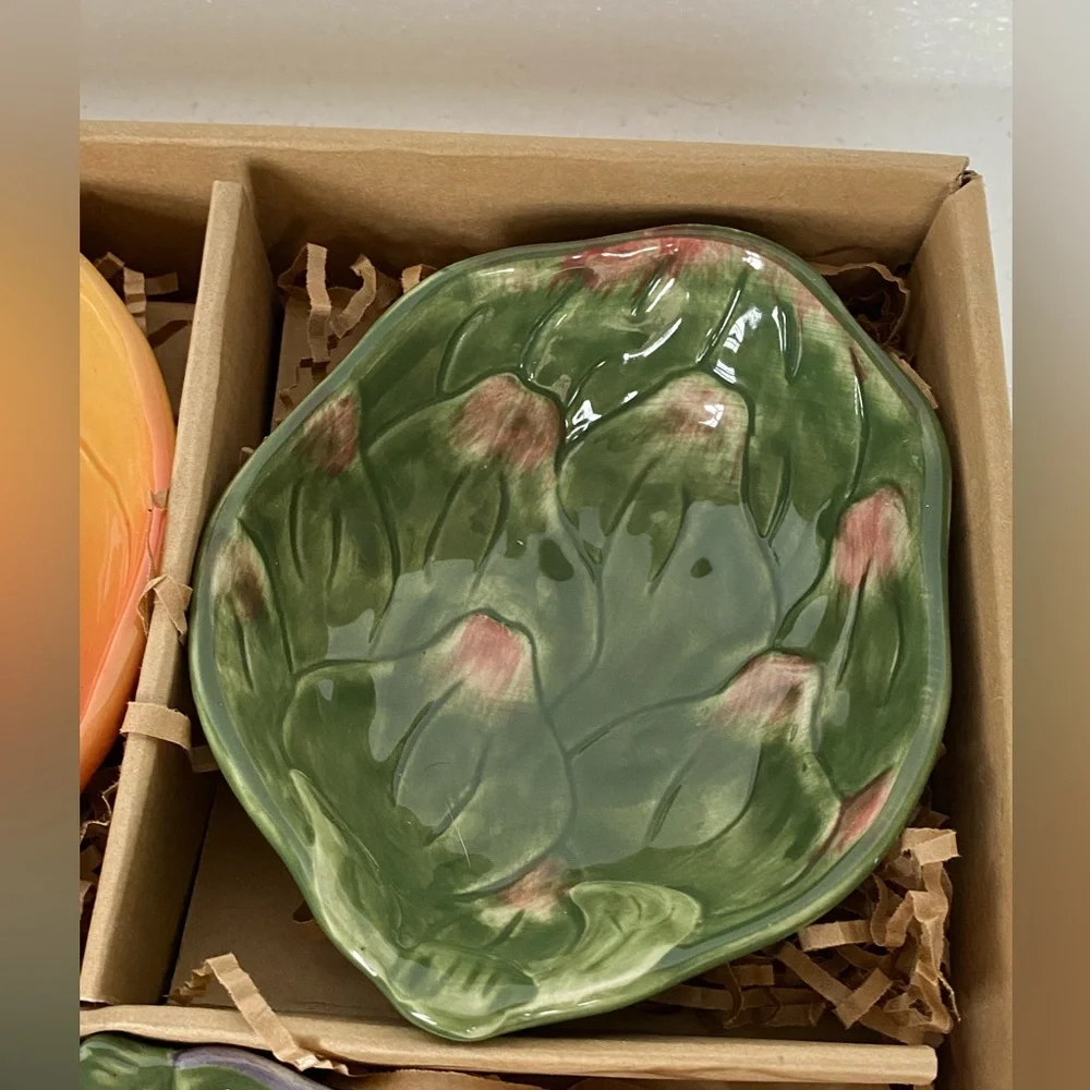 Williams Sonoma Jardin Potager Set Of 4 Hand Painted Vegetable Dipping Bowls